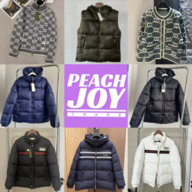 Gucci verschiedene Daunenjacken und Pullover-4359  